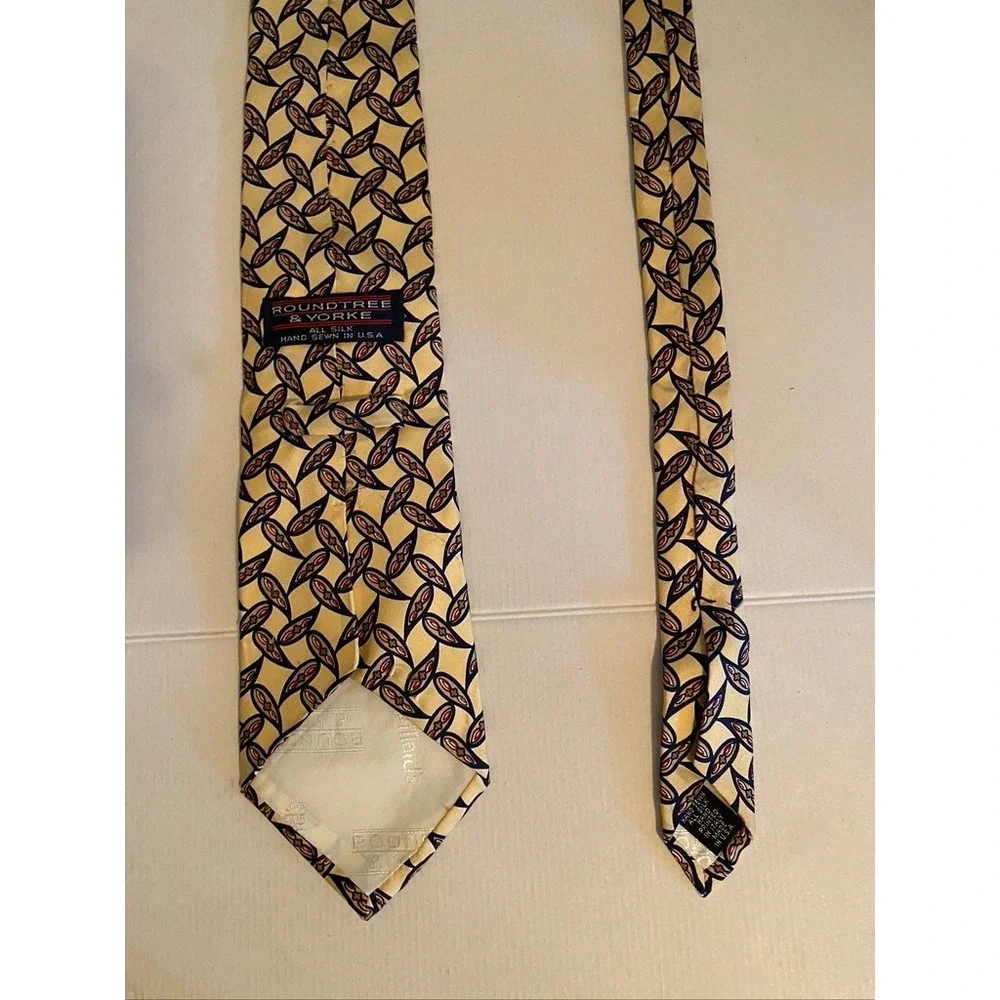 Roundtree & Yorke Mens Silk Tie Yellow Geometric Teardrop Navy Red Hand Sewn USA